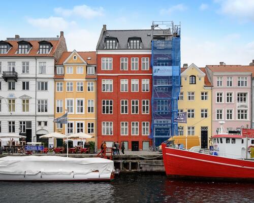 Helt enestående luksuslejlighed til leje i den stille ende af Nyhavn – 268 m² gennemrenoveret elegance