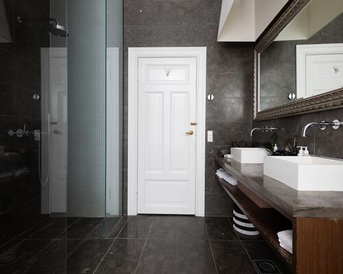 Helt enestående luksuslejlighed til leje i den stille ende af Nyhavn – 268 m² gennemrenoveret elegance