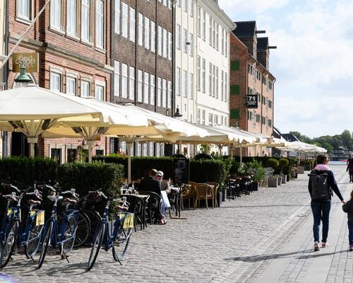 Helt enestående luksuslejlighed til leje i den stille ende af Nyhavn – 268 m² gennemrenoveret elegance