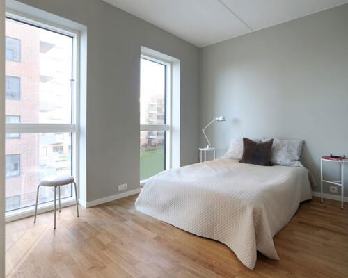 2 vær bolig i UN17 Lunden - et bofællesskab for dig over 40 år - Hyggelig stue og køkken-alrum i åben forbindelse