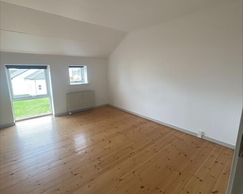 BO GRATIS I DEN FØRSTE MDR.  - 2 værelses lejlighed i Erritsø - Mulighed for husdyr