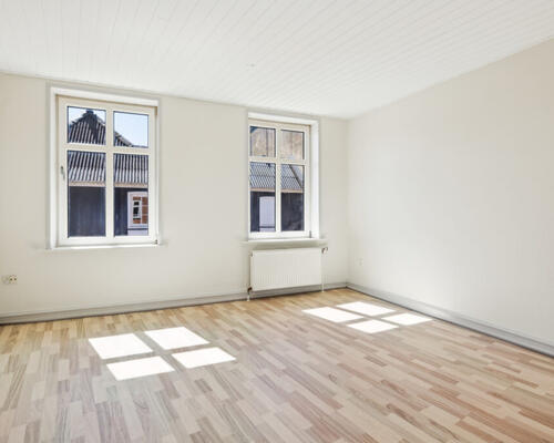 Dejlig og rummelig 4-værelses lejlighed