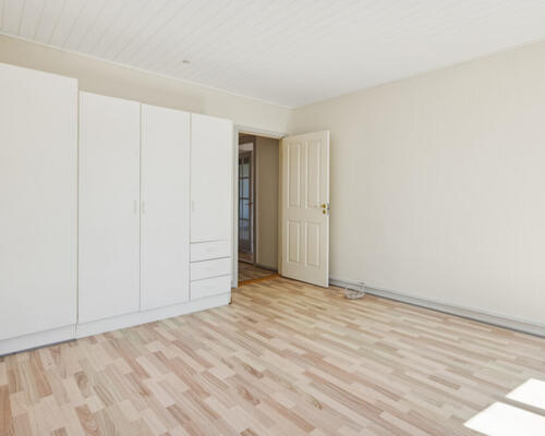 Dejlig og rummelig 4-værelses lejlighed