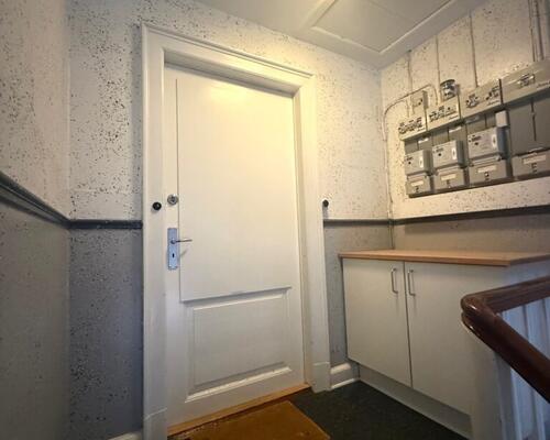 Hyggelig 2-værelses lejlighed med hems