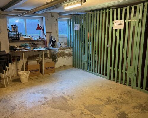 Hyggelig 2-værelses lejlighed med hems