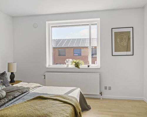 2 plans lejlighed med gratis parkering