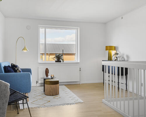 2 plans lejlighed med gratis parkering