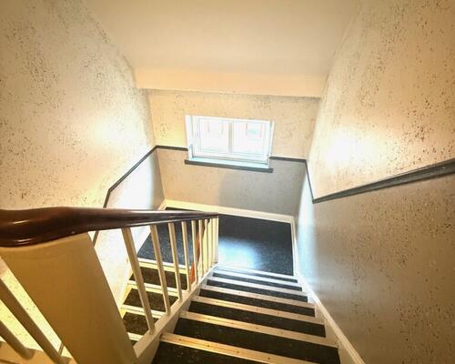 Hyggelig 2-værelses lejlighed med hems