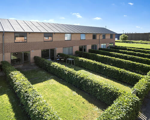 2 plans lejlighed med gratis parkering