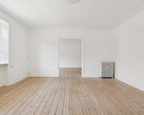 Dejlig lejlighed med stor altan | København Ø