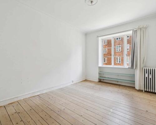 Dejlig lejlighed med stor altan | København Ø