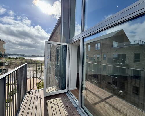 Moderne 3 værelses lejlighed med fjordudsigt i Nørresundby