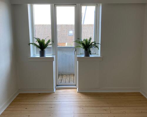 2 vær. i vestbyen m. altan