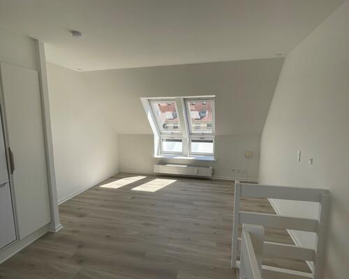 Nyrenoveret 2-værelses i to plan