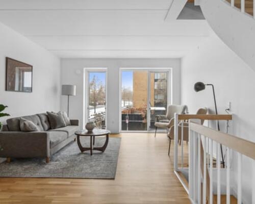 Dejligt rækkehus i tre plan!