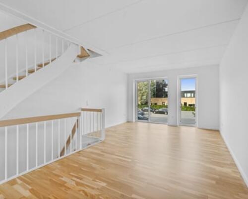 Dejligt rækkehus i tre plan!