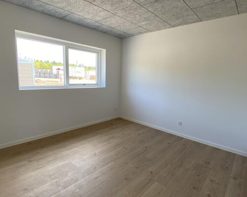 VELKOMMEN TIL RØLLIKEVEJ - NYBYGGET, ENERGIVENLIGE OG MODERNE RÆKKEHUSE TIL LEJE I ARNBJERG.