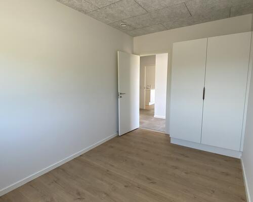 VELKOMMEN TIL RØLLIKEVEJ - NYBYGGET, ENERGIVENLIGE OG MODERNE RÆKKEHUSE TIL LEJE I ARNBJERG.