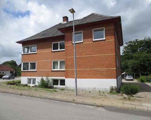 Stor og regulær 2. værelses lejlighed