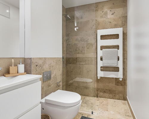 Kæmpe terrasse, altan og 2 badeværelser midt i indre by