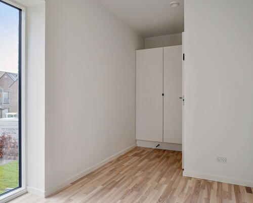 Egedal Stationsby - Spændende 5-værelses bolig i 2 plan med terrasse samt altan