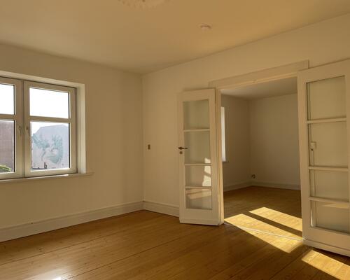 Flot lys istandsat 4-vær. lejlighed