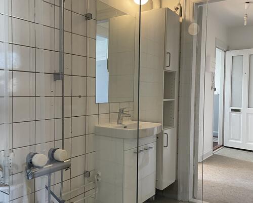 Flot lys istandsat 4-vær. lejlighed