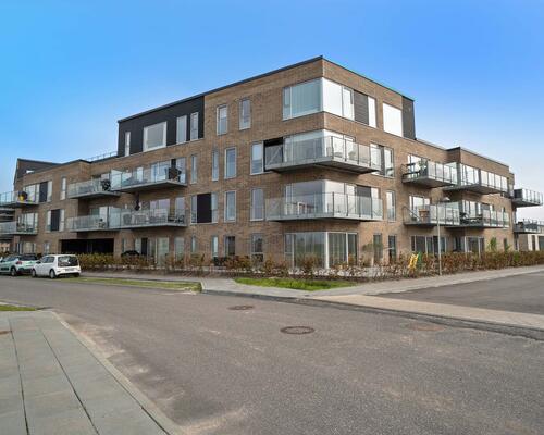 Lys lejlighed med 4 værelser i Aalborg nær indkøb