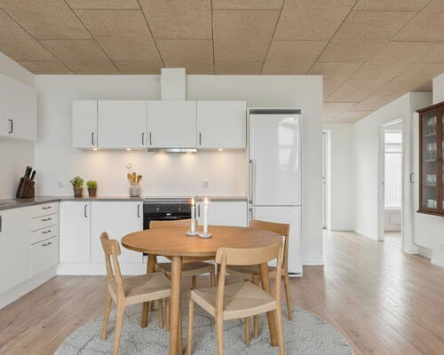 Unikke etplans huse med egen p-plads