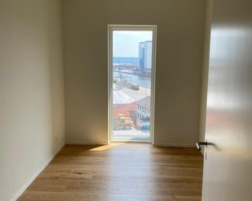 Stor luksus 4 vær. lejlighed med 2 tagterrasser + 1 stk. P-plads - Føtexhus