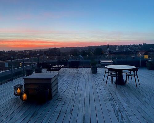 Stor luksus 4 vær. lejlighed med 2 tagterrasser + 1 stk. P-plads - Føtexhus