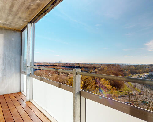 4-værelses med kæmpe altan og flot udsigt!