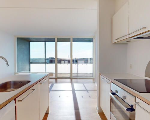 4-værelses med kæmpe altan og flot udsigt!