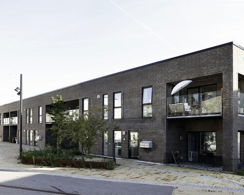 Egedal Stationsby - Spændende 5-værelses bolig i 2 plan med terrasse samt altan