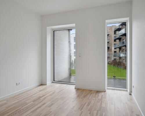 Egedal Stationsby - Spændende 5-værelses bolig i 2 plan med terrasse samt altan