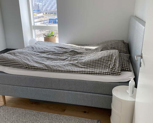 Lækker 3-værelses lejlighed, med altan mod haven