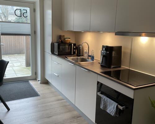 Nyere 1-værelses lejlighed tæt på alt!