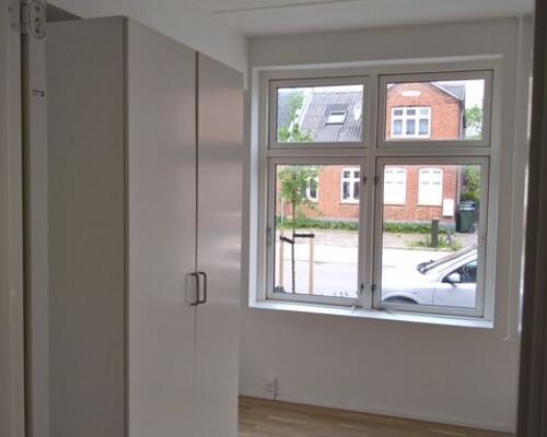 Nyere 2. værelses lejlighed i centrum af Tørring