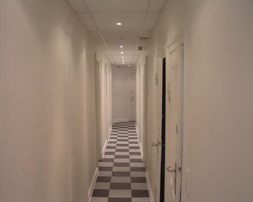 Lyst klubværelse til 1 person – tæt på metro og byliv