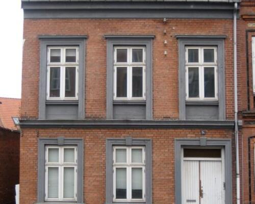 Central 2. værelses stuelejlighed på Horsensvej