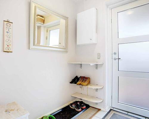 Flot rækkehus med solrig have | Tølløse