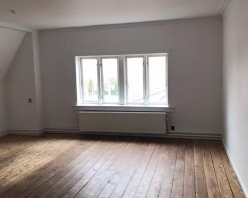 Stor nydelig 3. værelses lejlighed i Tønder