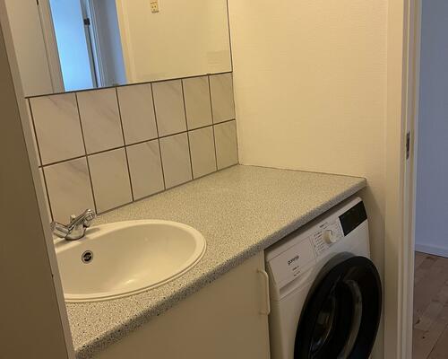 Fin 2 vær. lejlighed til-leje.nu i Viborg centrum.