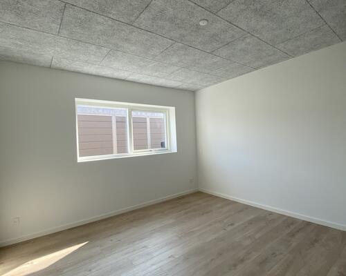 VELKOMMEN TIL RØLLIKEVEJ - NYBYGGET, ENERGIVENLIG OG MODERNE RÆKKEHUS TIL LEJE I ARNBJERG.