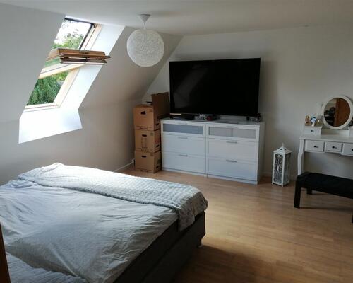 Spændende 3-v lejlighed i landejendom