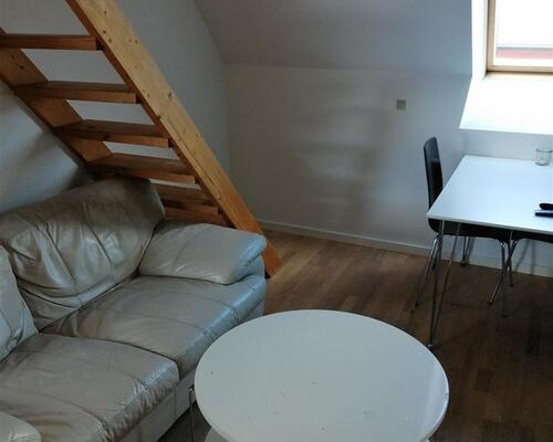 Spændende 3-v lejlighed i landejendom