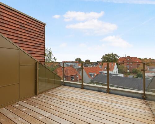 3-værelses med privat tagterrasse centralt i Roskilde