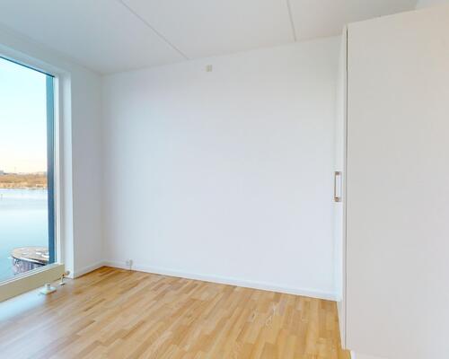 Rækkehus med direkte udgang til vand