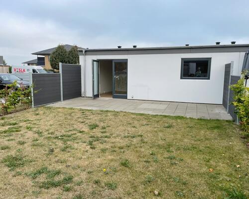 Stort rækkehus med 4 værelser, have og 2 terrasser