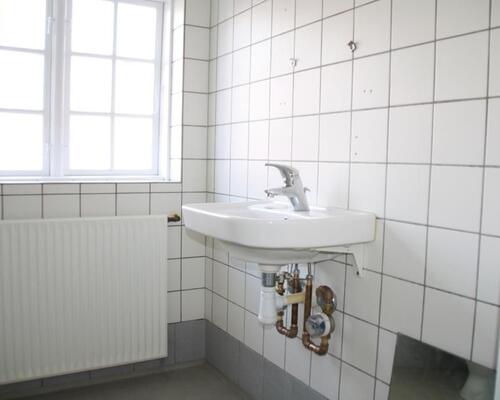 Stor delevenlig lejlighed i Assens ...